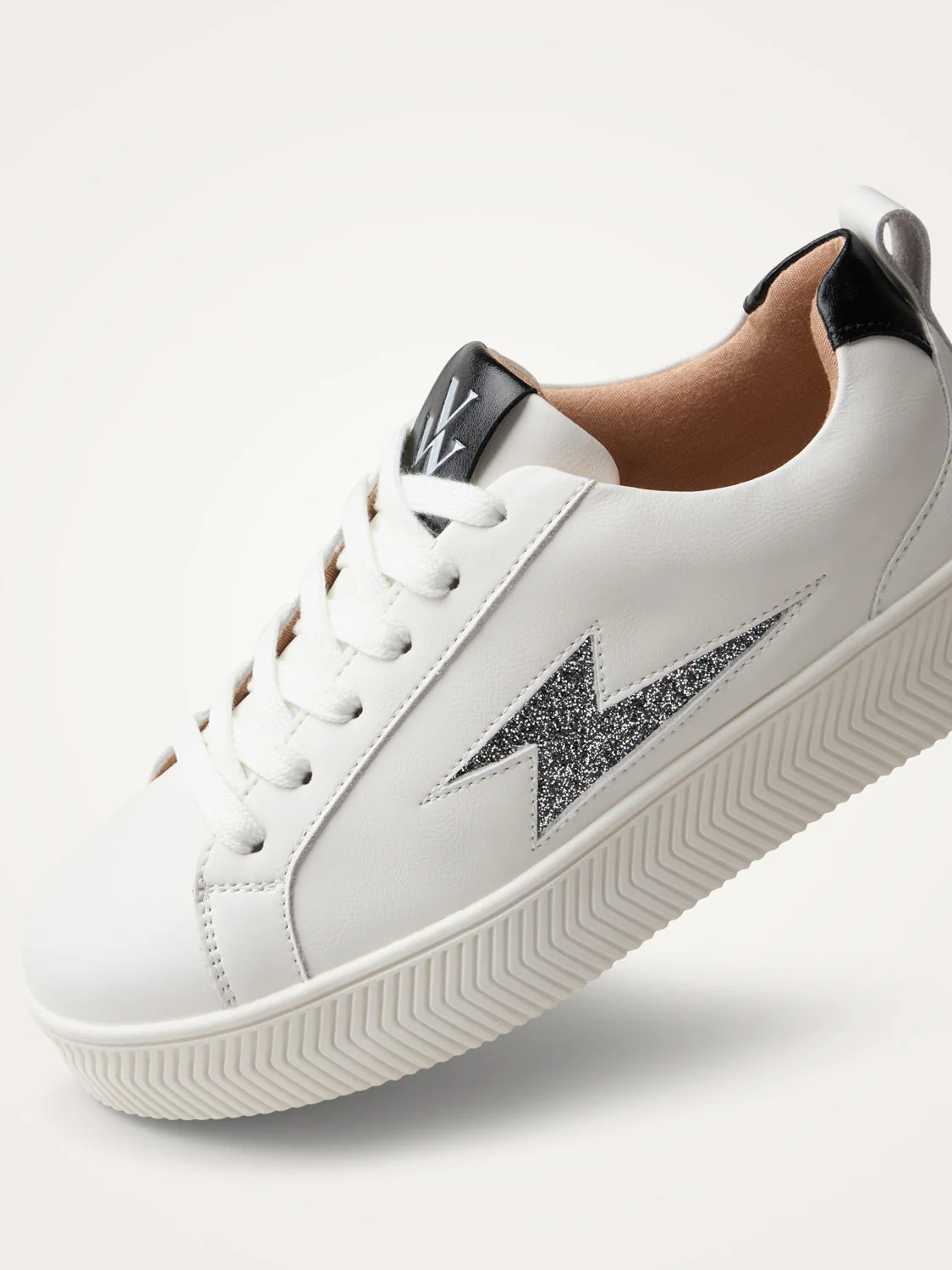 Baskets JANE Emblem - Image 4