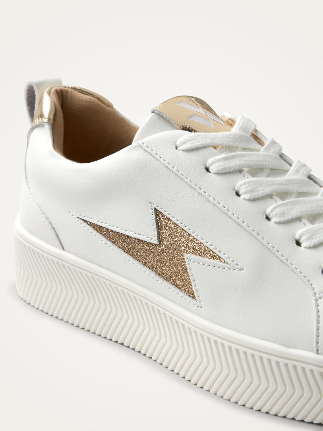 Baskets JANE Emblem - Image 5